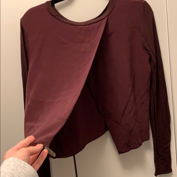 💜Wilfred burgundy long sleeve with open back top - Picture 3 of 5